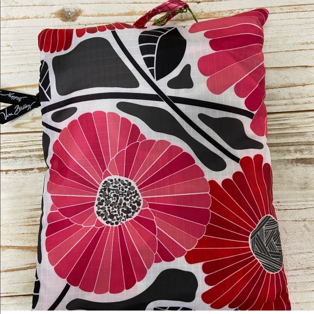 NWT Vera Bradley Collapsible Duffle  - Cheery Blossoms Pattern